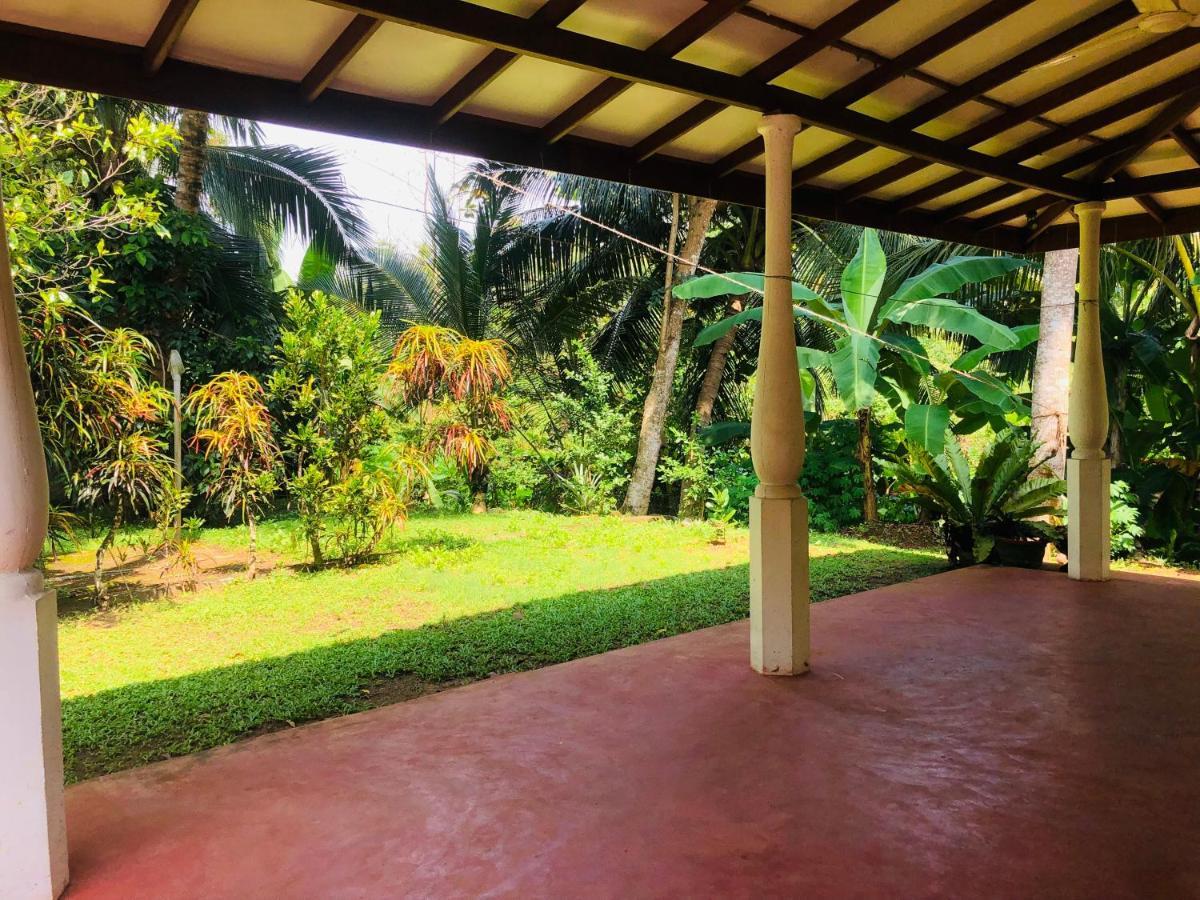 Jungle View Guesthouse Unawatuna Esterno foto