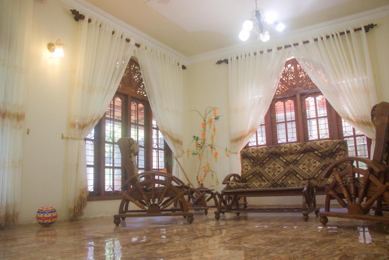 Jungle View Guesthouse Unawatuna Esterno foto