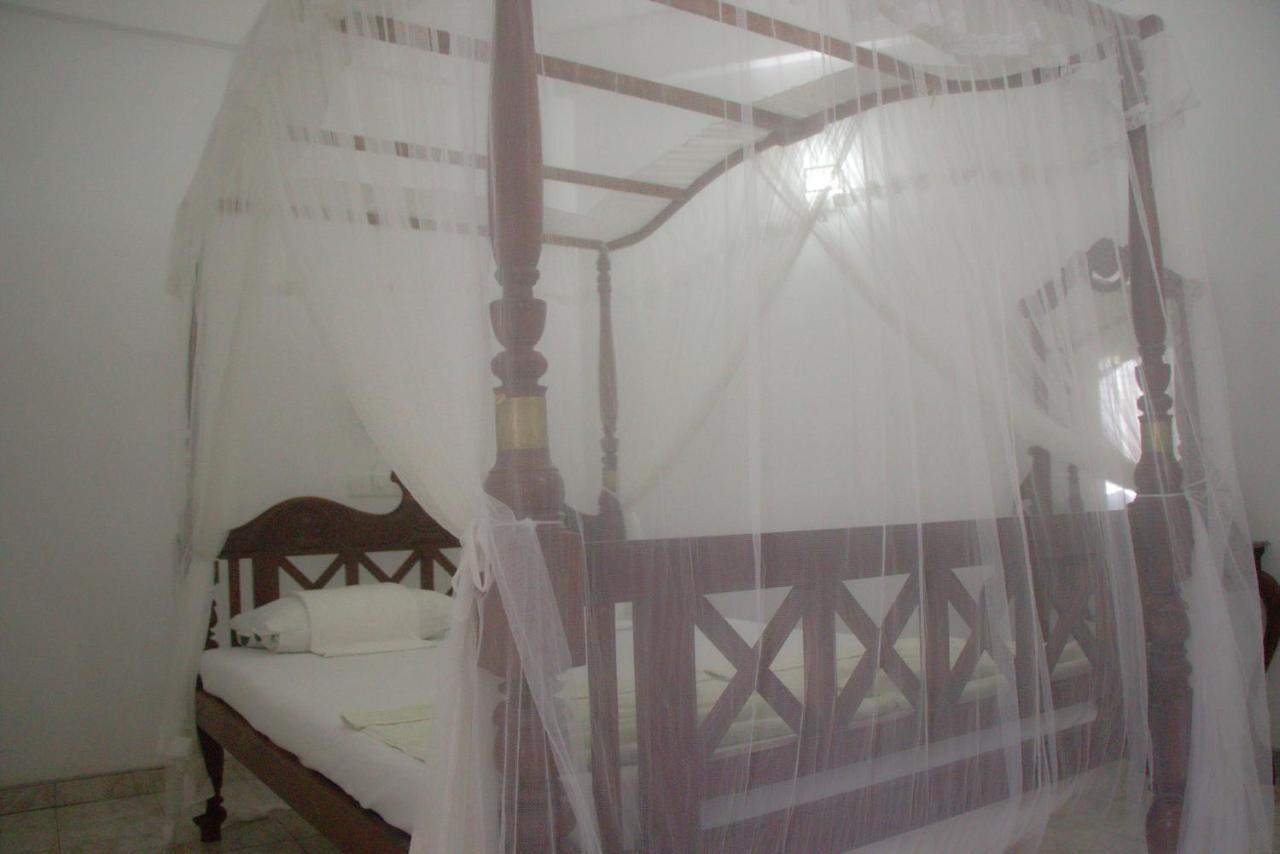 Jungle View Guesthouse Unawatuna Esterno foto